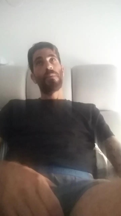 Hbkkfkfjdz2 from Italy