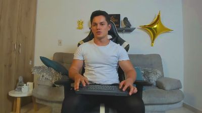 Julian_wallace from United States