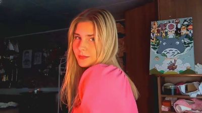 JunieStarrett from Serbia