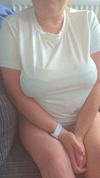 NicCurvyXO from United Kingdom