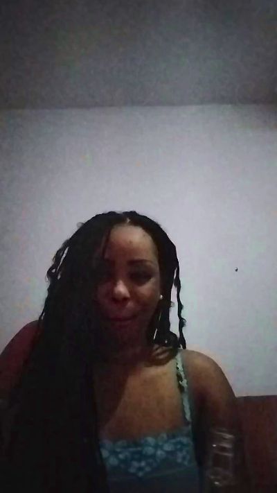 Solanyi23 from Argentina