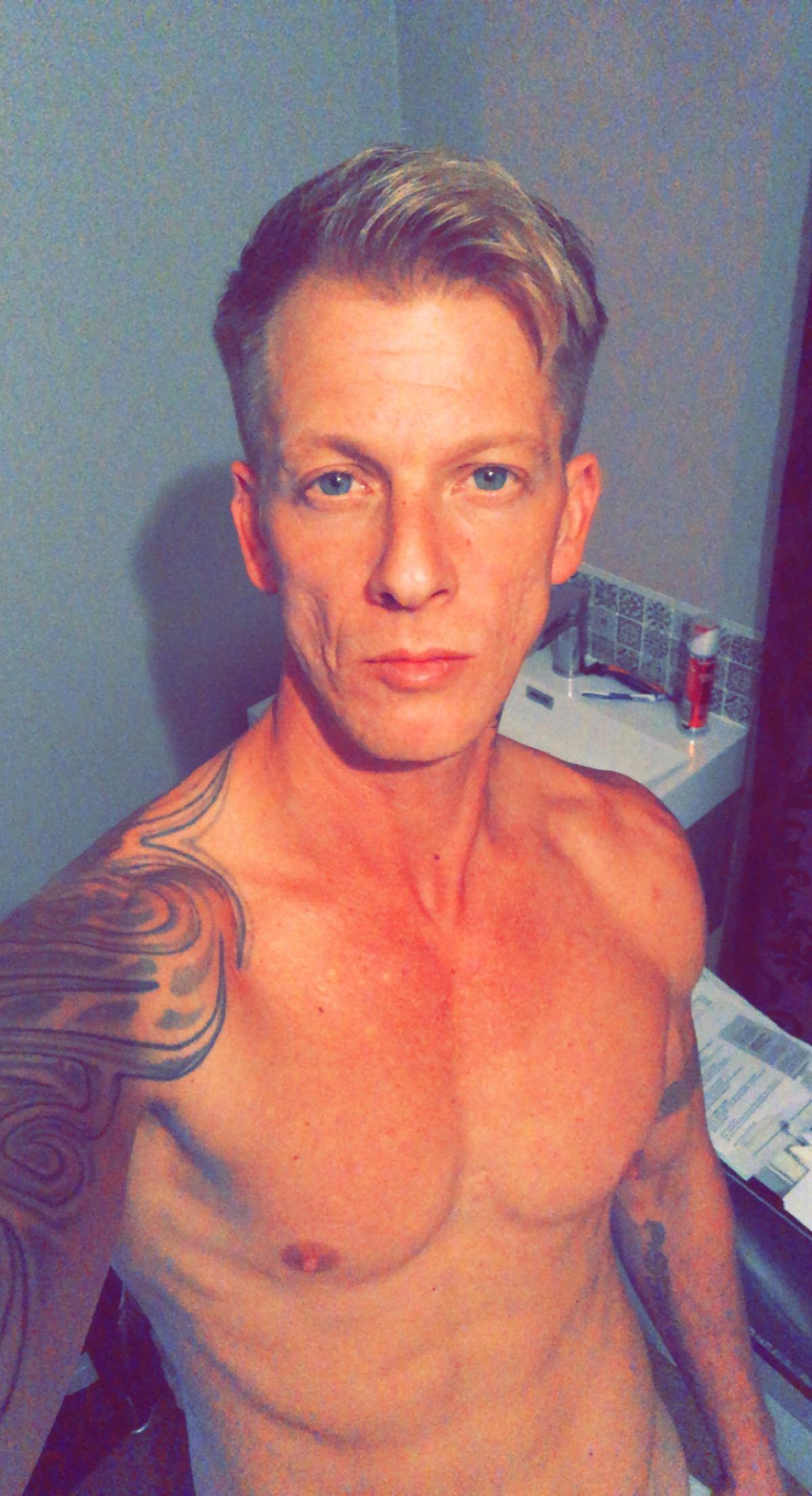 hotstuffcock from United Kingdom