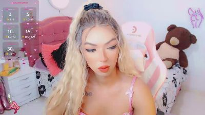 lauracollingsss from Colombia