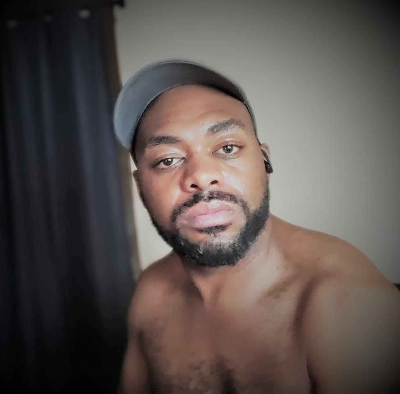 manhegotit from United States